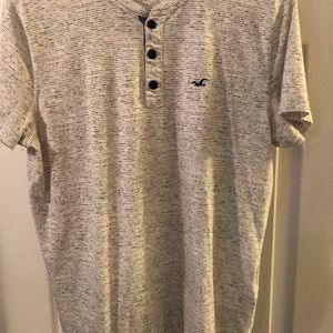 White/black hollister t-shirt